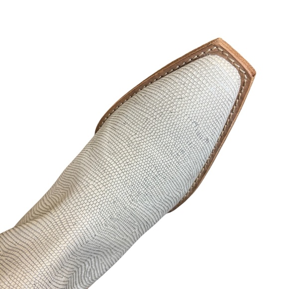 FREE PEOPLE WE THE FREE ‘MONTAGE’ LEATHER TALL BOOTS IN WHITE CROC SILVER STUDS - Picture 4 of 12